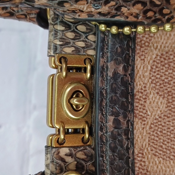 Coach Troupe Tote 16 In Signature Canvas With Snakeskin Detail - Picture 4 of 15